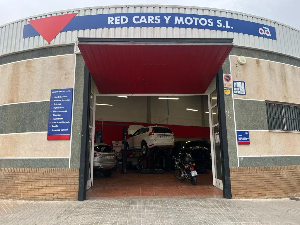 RED CARS Y MOTOS S.L